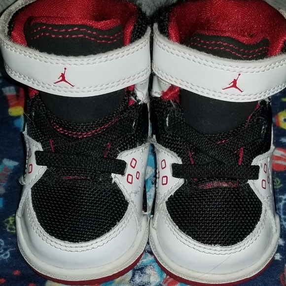 Jordan Other - EUC baby Jordan's in size 4c